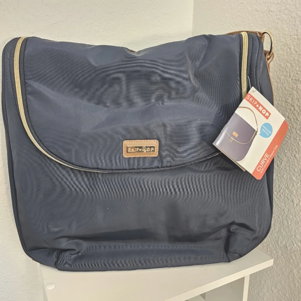 Skip Hop Navy Blue Zip Up Baby Diaper Bag With Stroller Straps NWT With Gold Zip